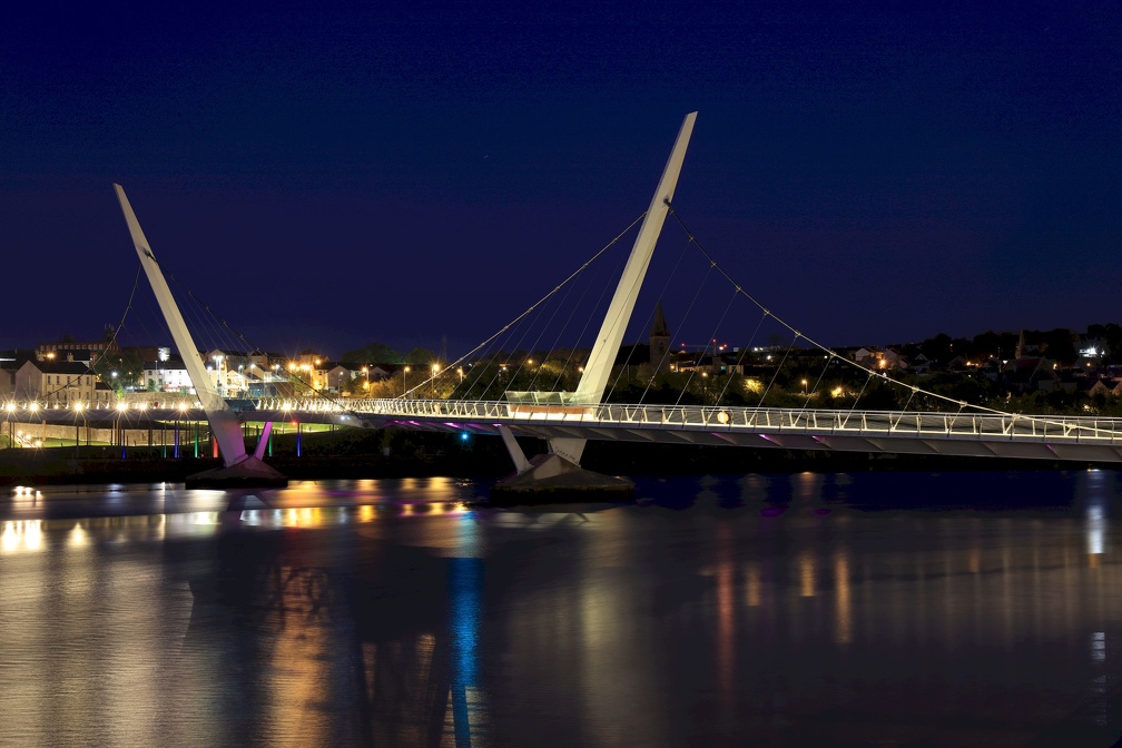 2018-05-13 Peace Bridge bei Nacht