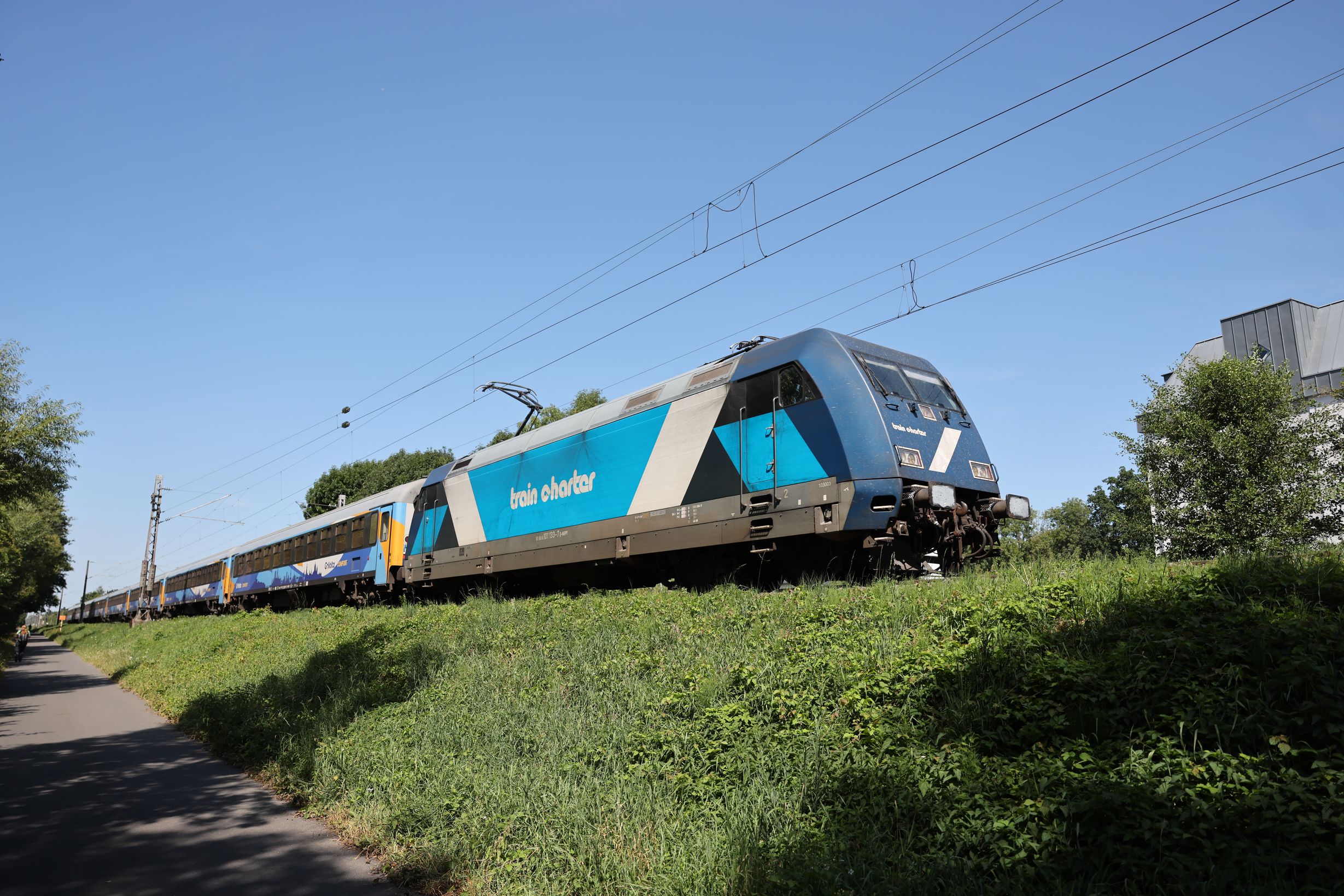101 133-7 mit GoVolta-Zug von Amsterdam nach Berlin in Kirchlengern