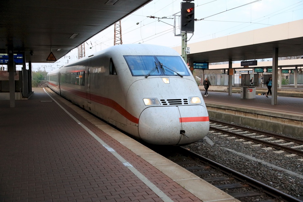 UIC 93 5402 / DB BR 402 / ICE 2