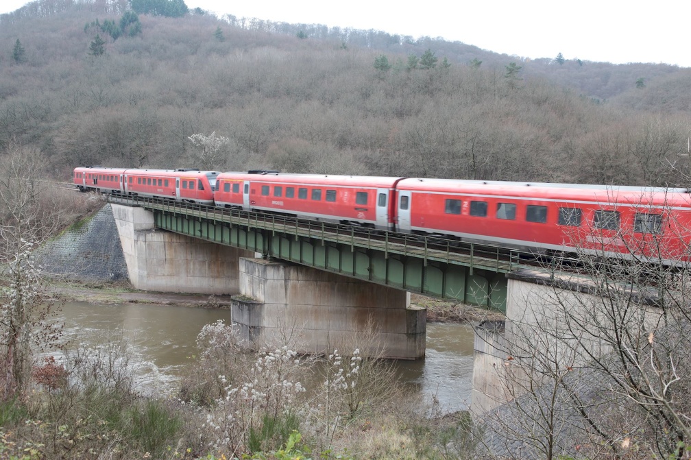 20170318224153-f7a03676